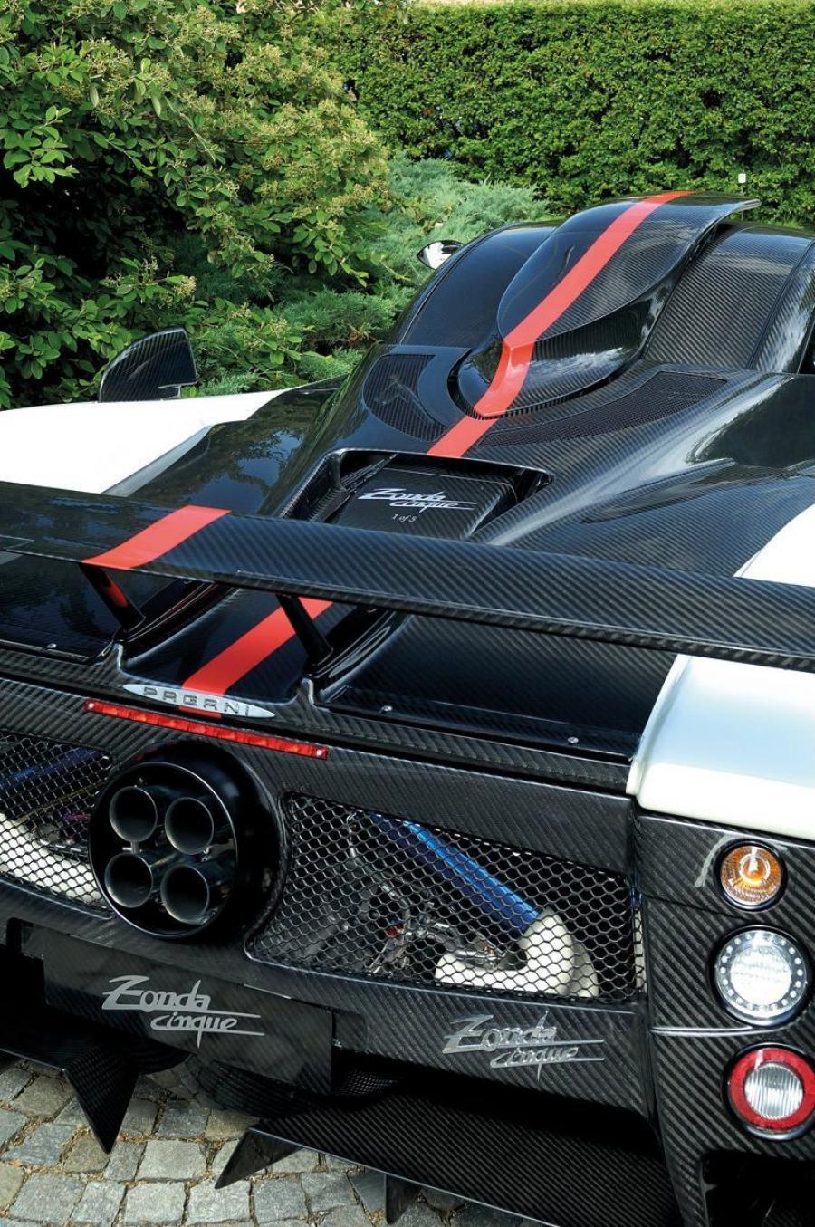 Детали экстерьера Pagani Zonda Cinque 2008 года  (фото 22 из 30)